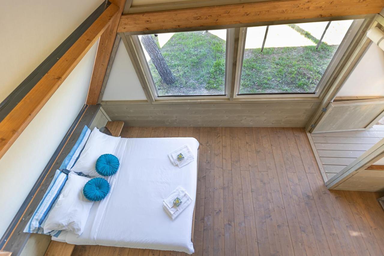 Glamping Gli Etruschi Hotel ปีออมบีโน ภายนอก รูปภาพ