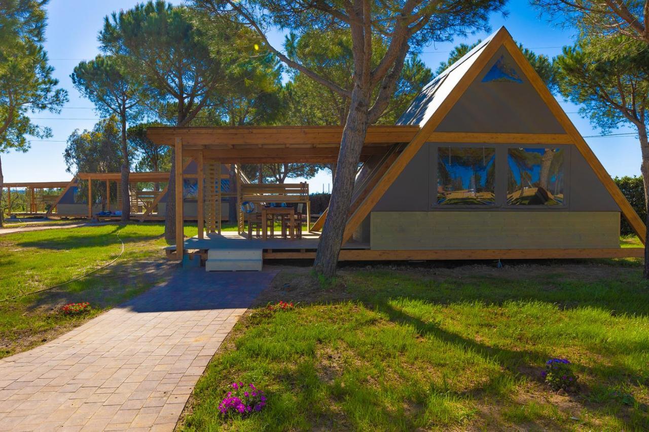 Glamping Gli Etruschi Hotel ปีออมบีโน ภายนอก รูปภาพ