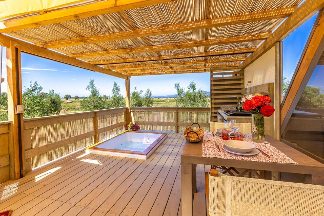 Glamping Gli Etruschi Hotel ปีออมบีโน ภายนอก รูปภาพ