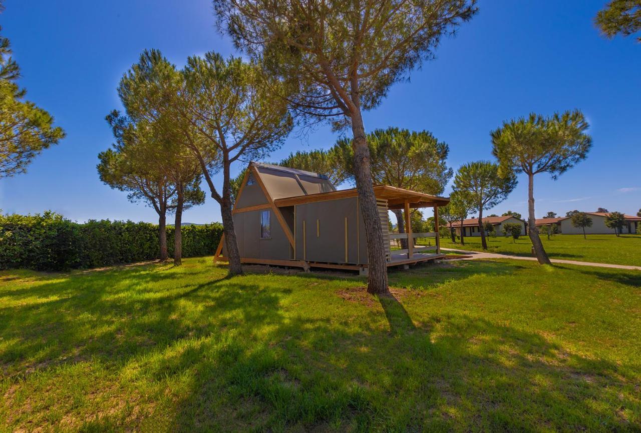 Glamping Gli Etruschi Hotel ปีออมบีโน ภายนอก รูปภาพ