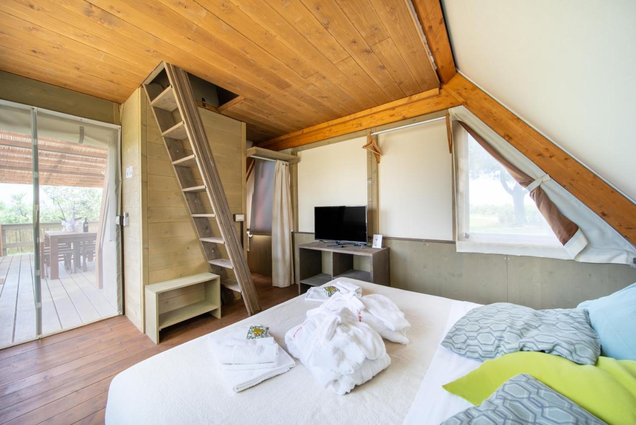 Glamping Gli Etruschi Hotel ปีออมบีโน ภายนอก รูปภาพ