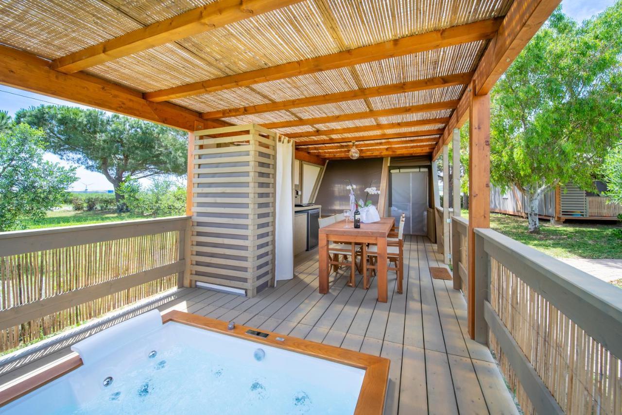 Glamping Gli Etruschi Hotel ปีออมบีโน ภายนอก รูปภาพ