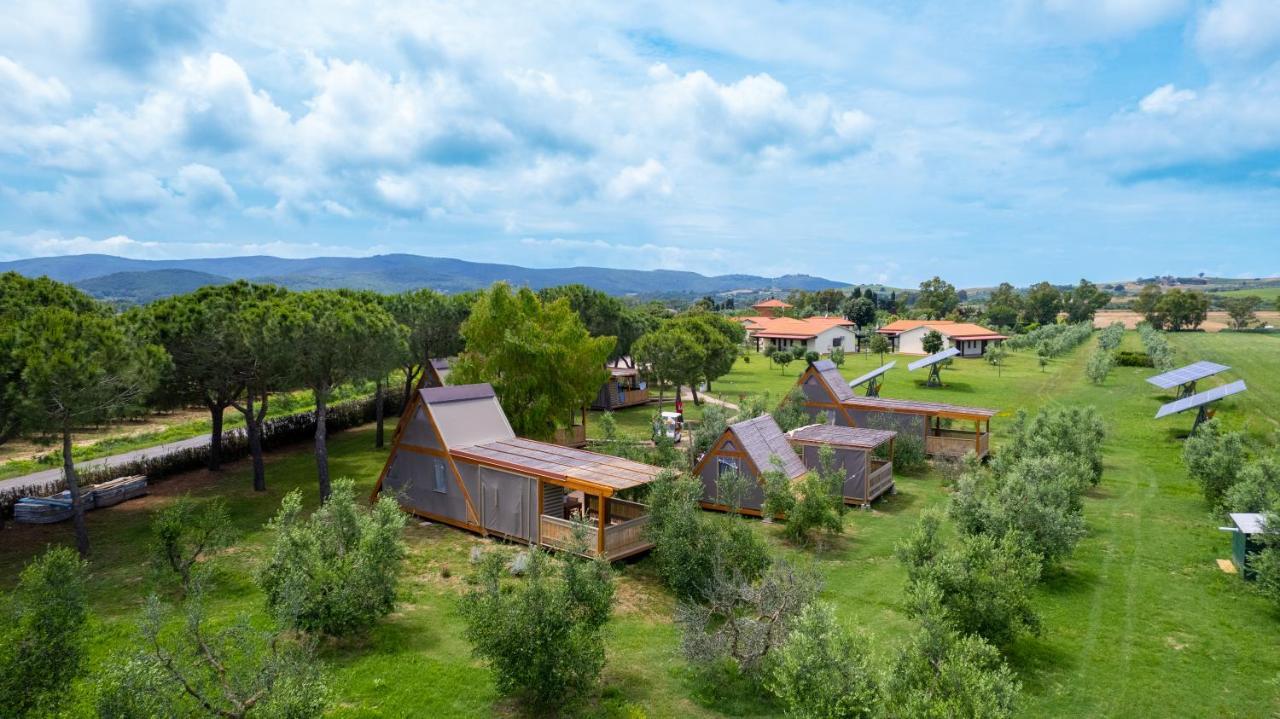 Glamping Gli Etruschi Hotel ปีออมบีโน ภายนอก รูปภาพ